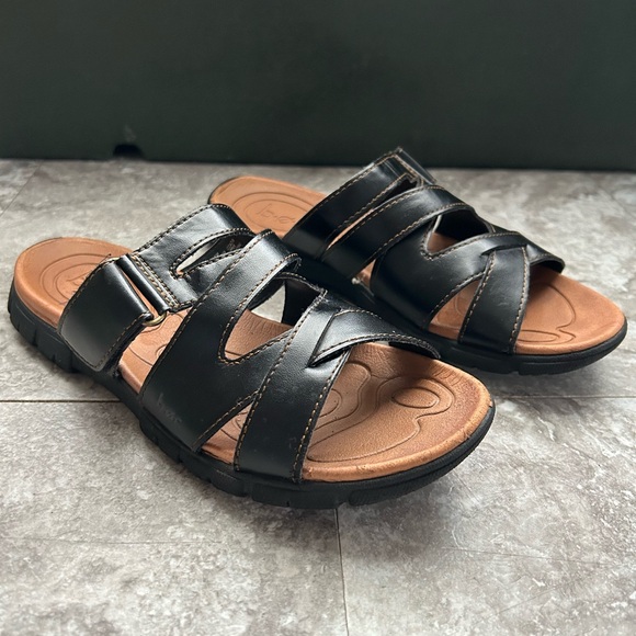 b.o.c. Shoes - b.o.c. Women's Black Leather Comfort Slide Sandals Criss Cross Strap 8